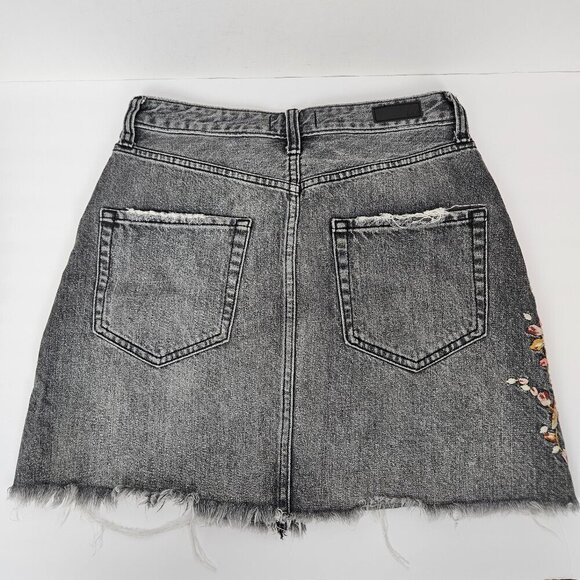 Abercrombie & Fitch Floral Embroidered Distressed Denim Faded Black Wash Skirt - Picture 8 of 8